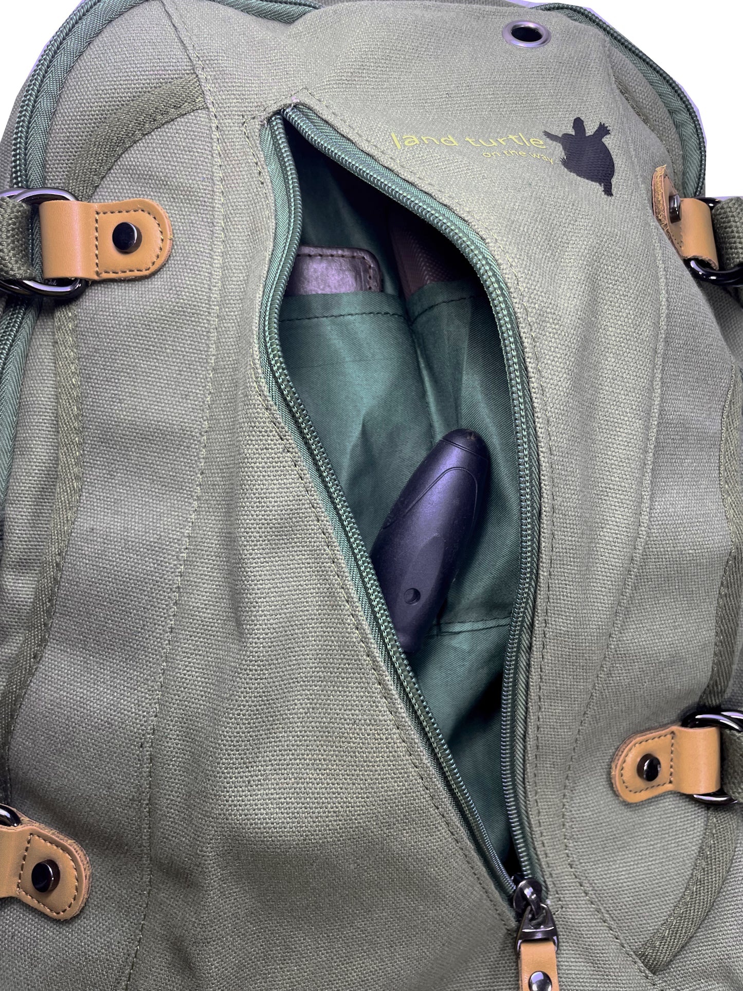 Land Turtle * Rucksack Damen 25l Stadt Schule Uni Arbeit Laptopfach Armee Grün