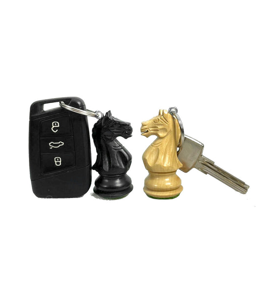2x ROOGU Schlüsselanhänger Auto echte Schachfigur Springer Pferd Holz Indien