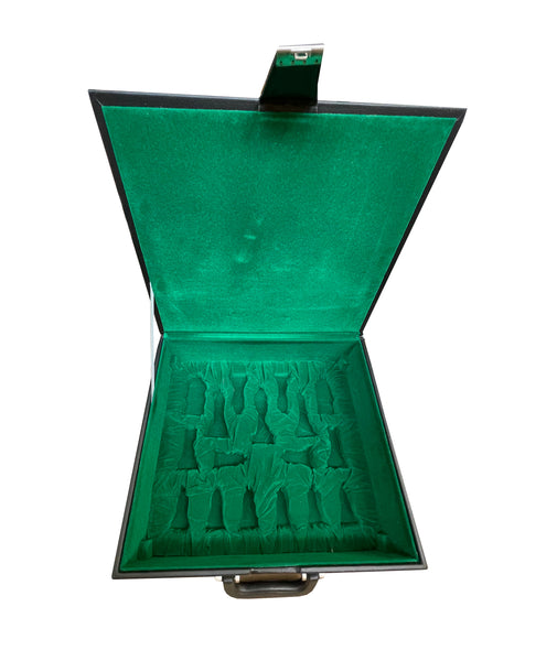 Carica l&#39;immagine nel visualizzatore della galleria, Valigia massiccia scatola scatola da scacchi figure di scacchi conservazione feltro doppio scomparto. 
