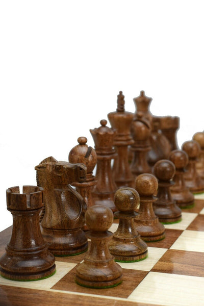 Carica l&#39;immagine nel visualizzatore della galleria, Serie Fischer-Spassky (Campionato del Mondo di Scacchi 1972) - Figure da scacchi in legno di acacia 3,75&quot; intarsiato di bosso India 
